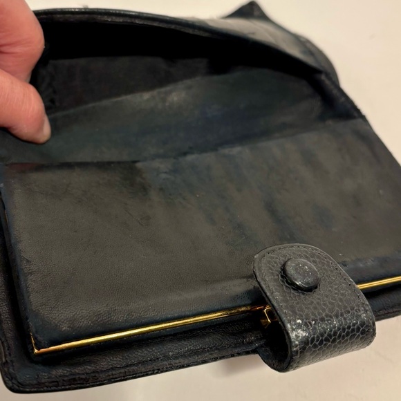 CHANEL BLACK CAVIAR LEATHER BI-FOLD WALLET KISS LOCK COIN PURSE PROJECT PIECE - Picture 6 of 16